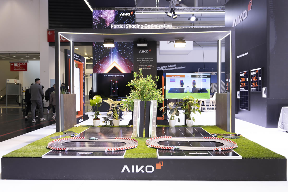 非凡国际携“黑科技”新品亮相Intersolar展